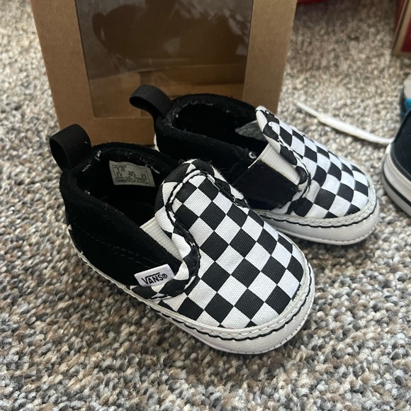 Slip on Checkered Vans Crib Shoe Size 1 - Picture 2 of 2
